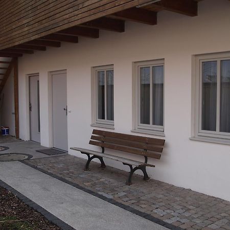 Gaestehaus In Der Gotthardtstrasse Erfurt Extérieur photo